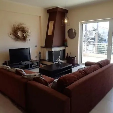 Nikolas Apartment. Aktaio Patra 公寓 里奥