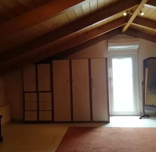 Nikolas Apartment. Aktaio Patra アパート リオ